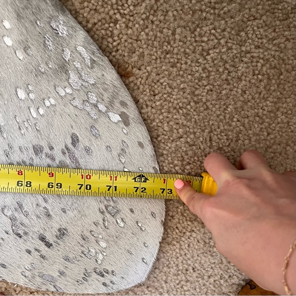 Authentic Metallic Silver Large Cowhide - Picture 6 of 7